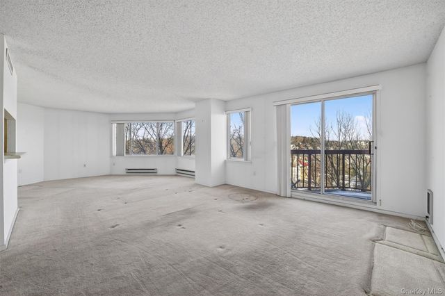 10 Stewart Place 4BE, White Plains, NY 10603