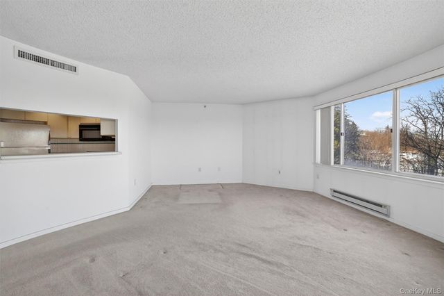 10 Stewart Place 4BE, White Plains, NY 10603