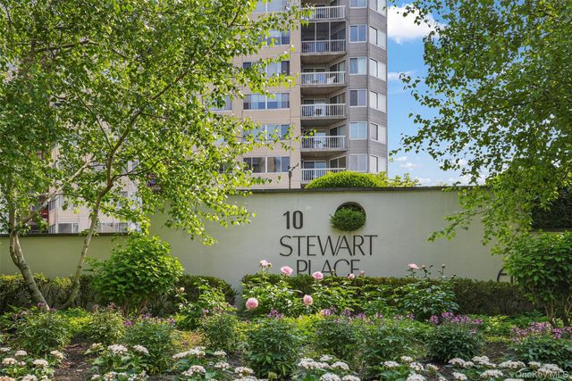 10 Stewart Place 4BE, White Plains, NY 10603