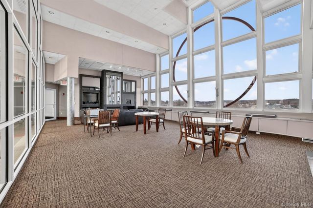 10 Stewart Place 4BE, White Plains, NY 10603