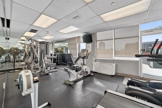 10 Stewart Place 4BE, White Plains, NY 10603