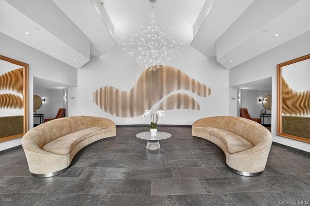 10 Stewart Place 4BE, White Plains, NY 10603