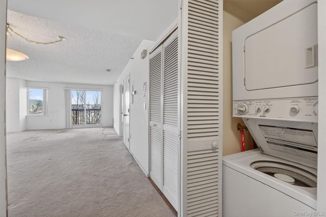 10 Stewart Place 4BE, White Plains, NY 10603