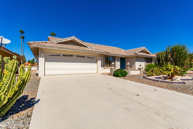 8016 E MEDINA Avenue, Mesa, AZ 85209