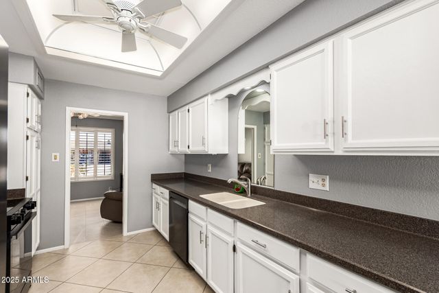 8016 E MEDINA Avenue, Mesa, AZ 85209