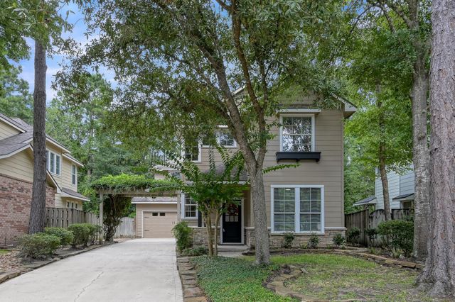 10 N Flickering Sun Circle, The Woodlands, TX 77382