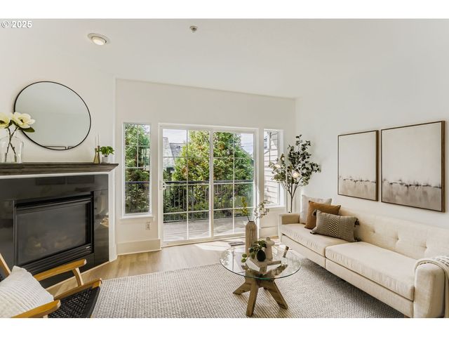 766 Nw 118TH Ave 103, Portland, OR 97229