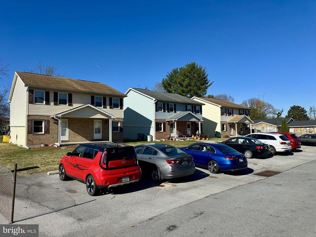 921 HARWOOD RD, Hagerstown, MD 21740