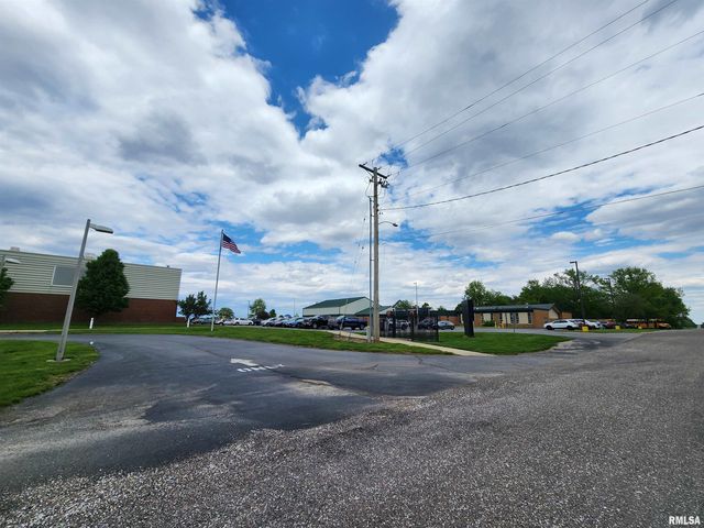 500 Claypool Street, Cantrall, IL 62625