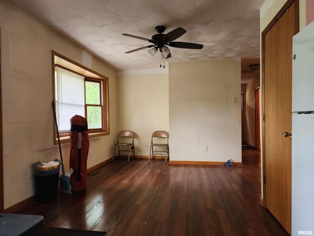 500 Claypool Street, Cantrall, IL 62625