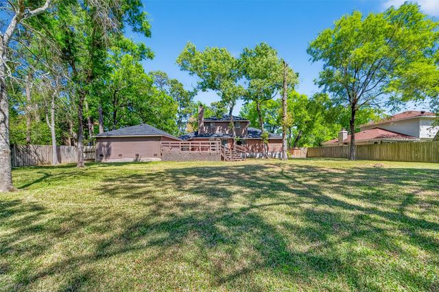 1015 Oak Leaf Street, La Porte, TX 77571