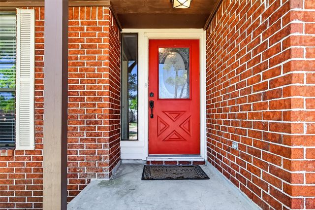 1015 Oak Leaf Street, La Porte, TX 77571