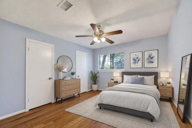 1015 Oak Leaf Street, La Porte, TX 77571