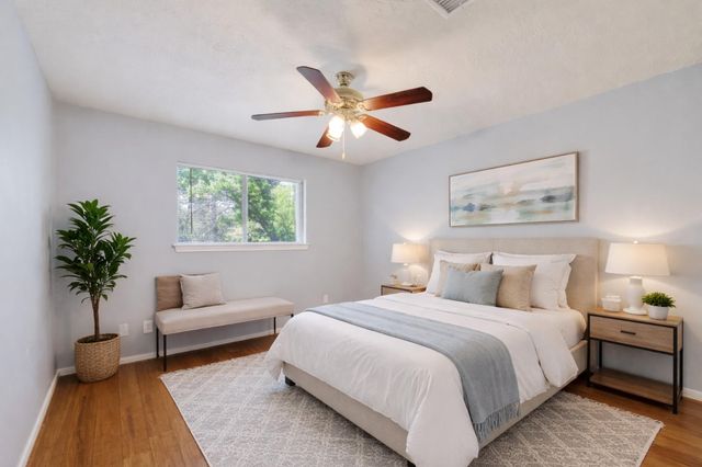 1015 Oak Leaf Street, La Porte, TX 77571