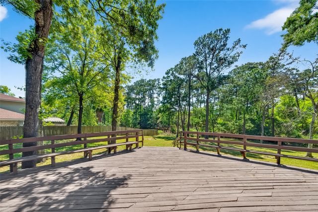 1015 Oak Leaf Street, La Porte, TX 77571