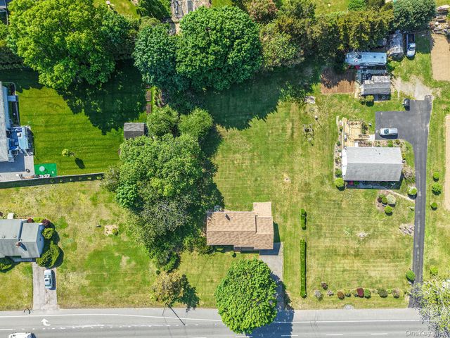 16400 County Road 48, Cutchogue, NY 11935