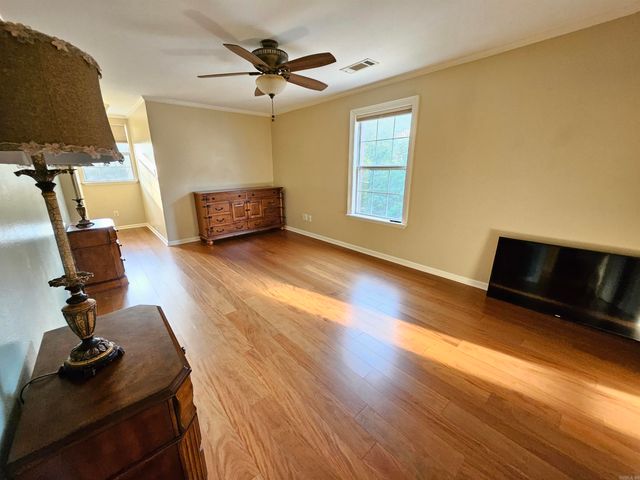 9770 Springhill Farms Drive, Alexander, AR 72002