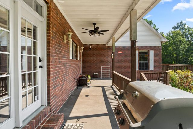 9770 Springhill Farms Drive, Alexander, AR 72002