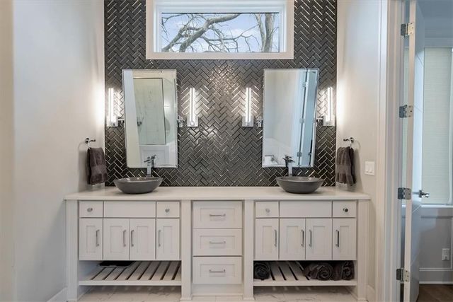 12715 W 146th Street, Olathe, KS 66062