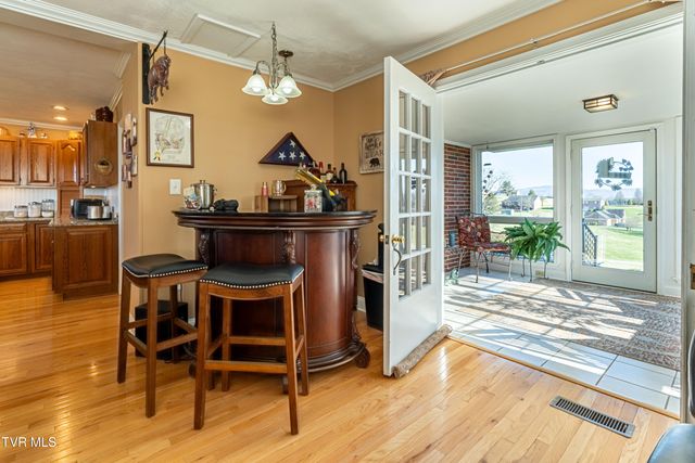 442 South Monte Vista Drive, Glade Spring, VA 24340