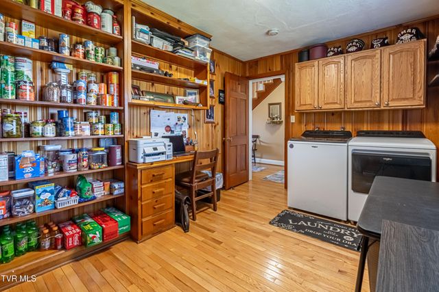 442 South Monte Vista Drive, Glade Spring, VA 24340