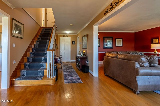 442 South Monte Vista Drive, Glade Spring, VA 24340