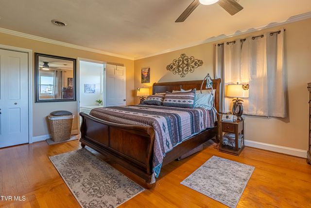 442 South Monte Vista Drive, Glade Spring, VA 24340