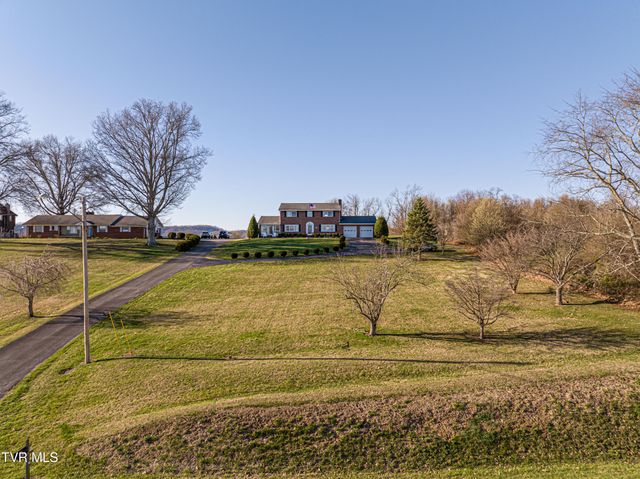 442 South Monte Vista Drive, Glade Spring, VA 24340