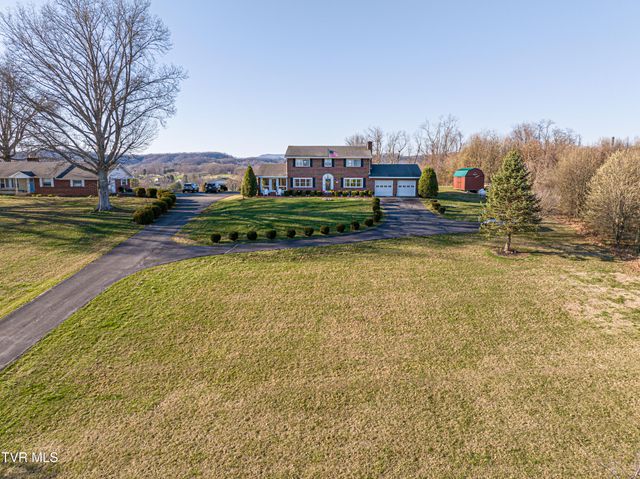 442 South Monte Vista Drive, Glade Spring, VA 24340