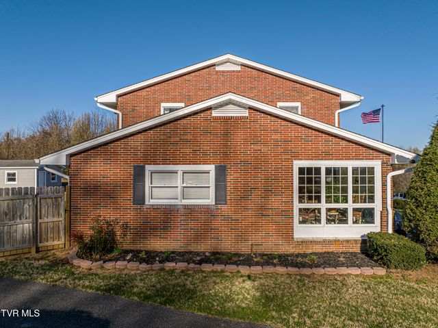 442 South Monte Vista Drive, Glade Spring, VA 24340