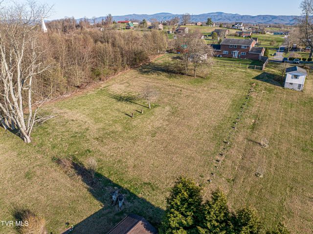 442 South Monte Vista Drive, Glade Spring, VA 24340