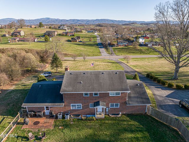 442 South Monte Vista Drive, Glade Spring, VA 24340