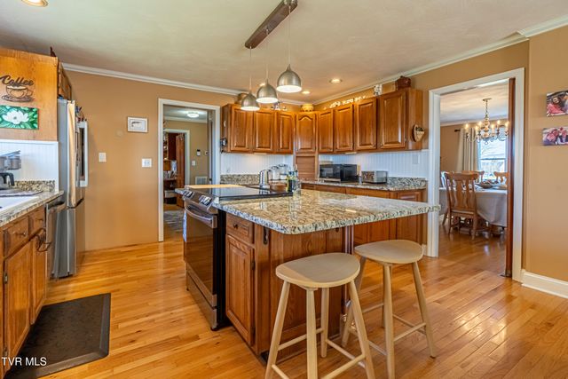 442 South Monte Vista Drive, Glade Spring, VA 24340