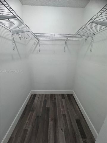 6875 SW 148th Ct, Miami, FL 33193