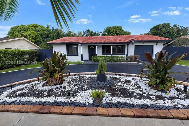 6875 SW 148th Ct, Miami, FL 33193