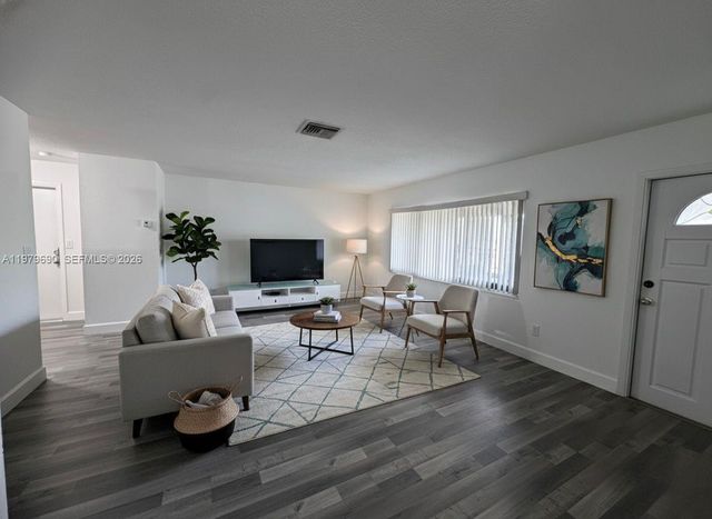 6875 SW 148th Ct, Miami, FL 33193