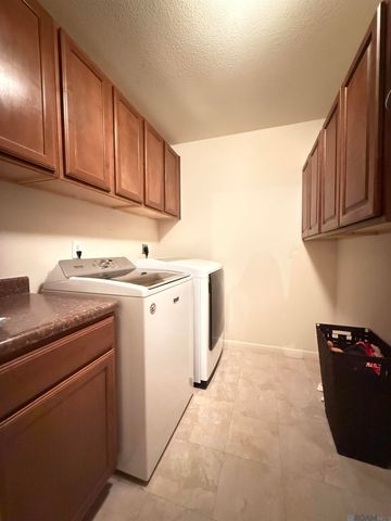 6765 Corporate Boulevard, Baton Rouge, LA 70809