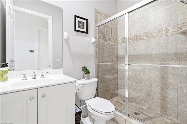 3695 Montreux LN 202, Naples, FL 34114