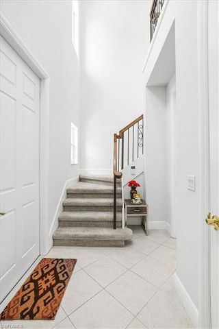 3695 Montreux LN 202, Naples, FL 34114