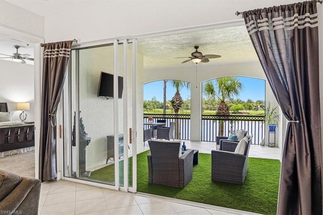 3695 Montreux LN 202, Naples, FL 34114