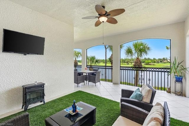 3695 Montreux LN 202, Naples, FL 34114