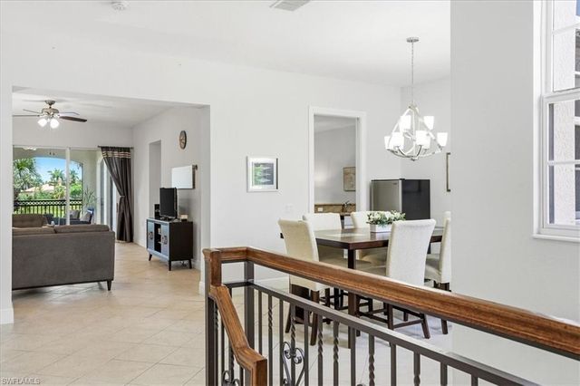 3695 Montreux LN 202, Naples, FL 34114
