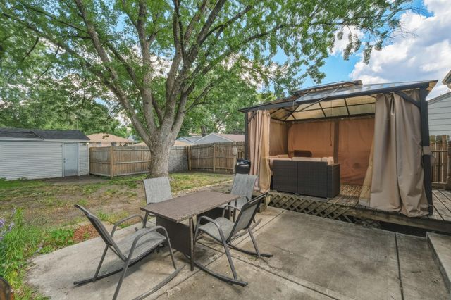5252 Washburn Avenue N, Minneapolis, MN 55430