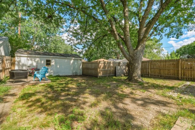 5252 Washburn Avenue N, Minneapolis, MN 55430