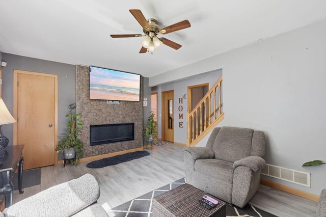 5252 Washburn Avenue N, Minneapolis, MN 55430