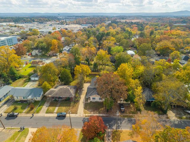261 woodlawn Avenue, Hot Springs, AR 71913