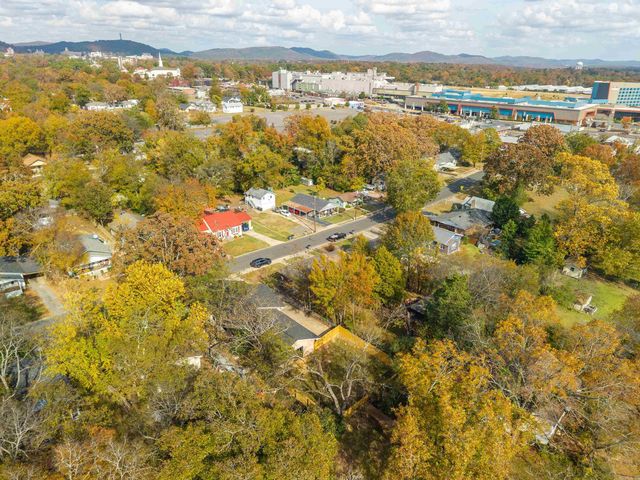 261 woodlawn Avenue, Hot Springs, AR 71913