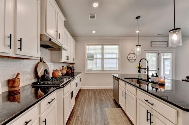 148 Logan Pass Drive, Loganville, GA 30052