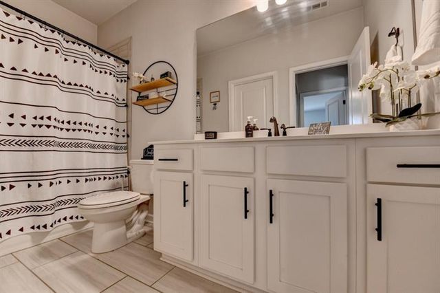 148 Logan Pass Drive, Loganville, GA 30052