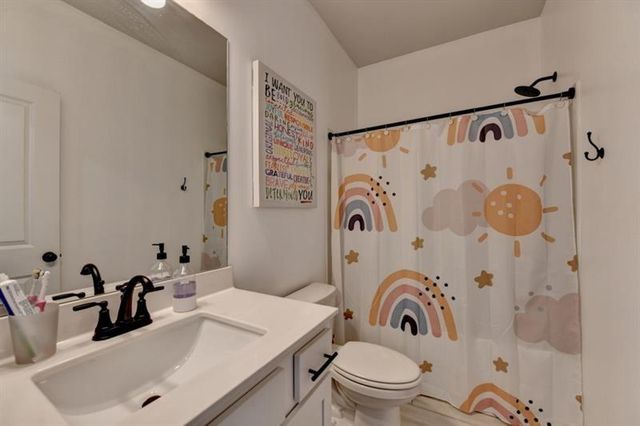 148 Logan Pass Drive, Loganville, GA 30052